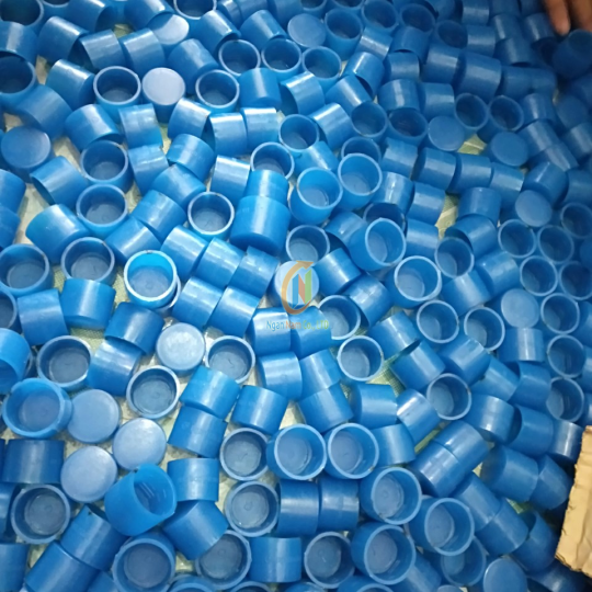 BÍT NGOÀI NHỰA XANH 